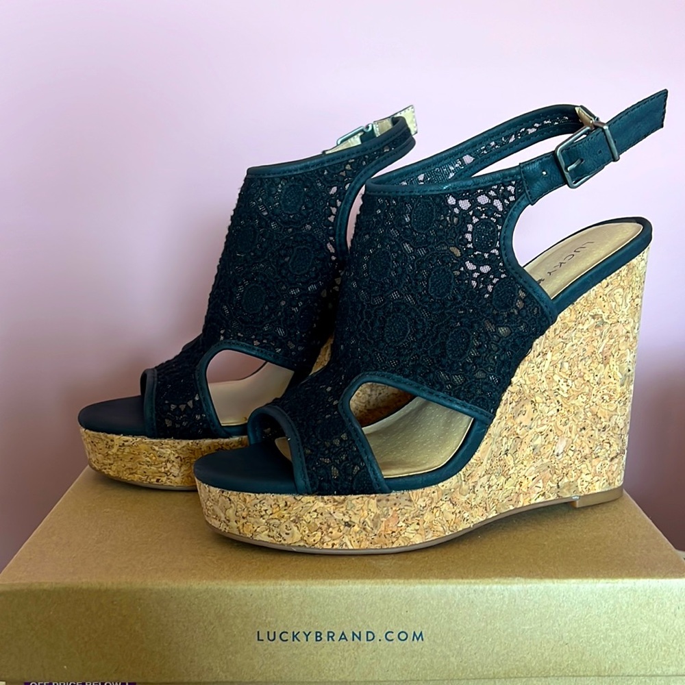 Lucky Brand Raziah Wedges - Black with cork - 7M